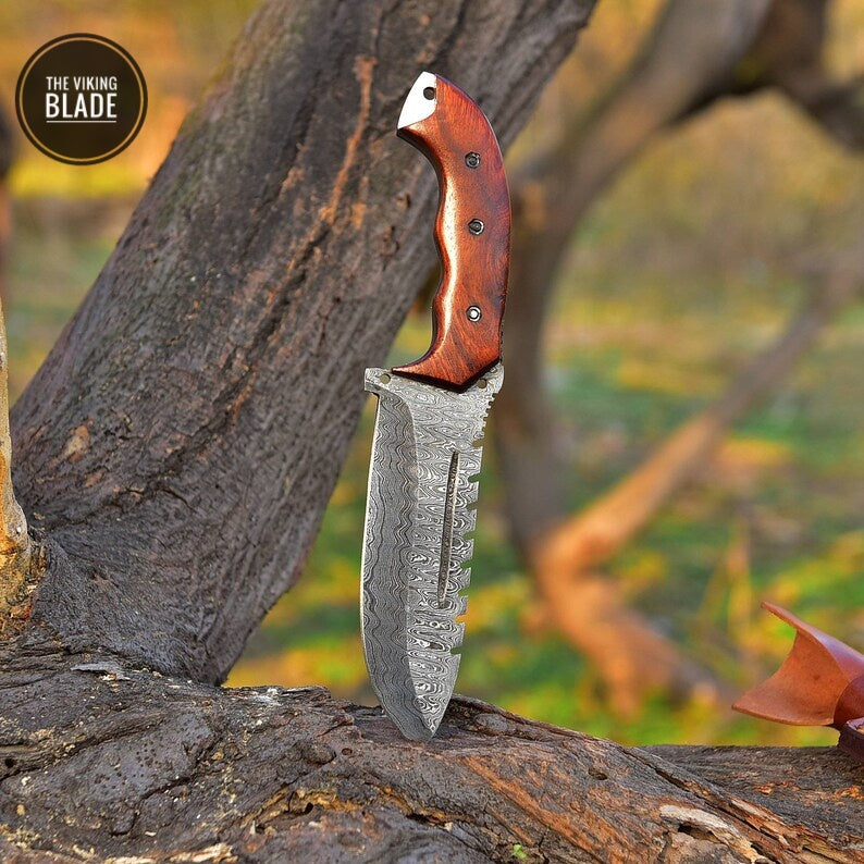 10" Handmade Damascus Steel Tracker SKINNING Hunting Knife WOOD HANDLE Comes with Genuine Leather Sheath