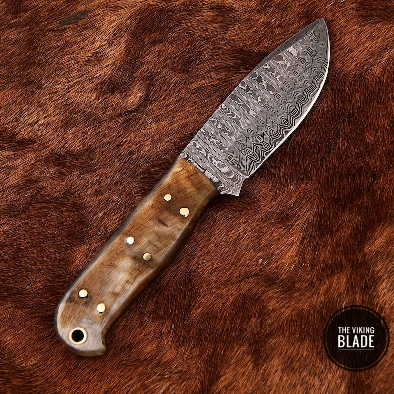 Handmade Damascus Steel Custom SHEEP HORN Camping Hunting Skinner Sport Knife with cow hide leather sheath