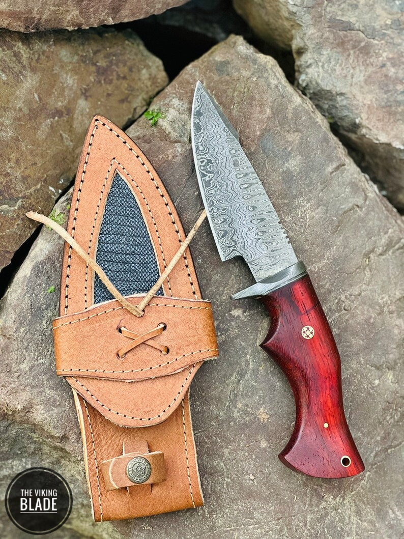 Custom Handmade Damascus Steel Hunting Knife With Leather Sheath