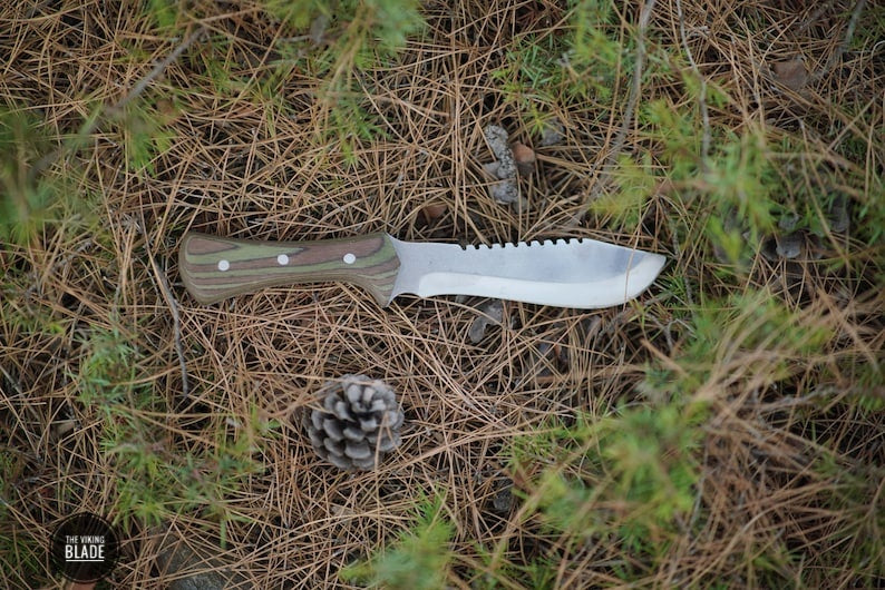 Custom Handmade D2 Steel Hunting Knife With Leather Sheath
