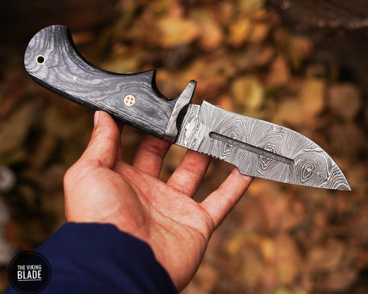 Hand forged Damascus steel knife Non slip Color wood handle leather sheath