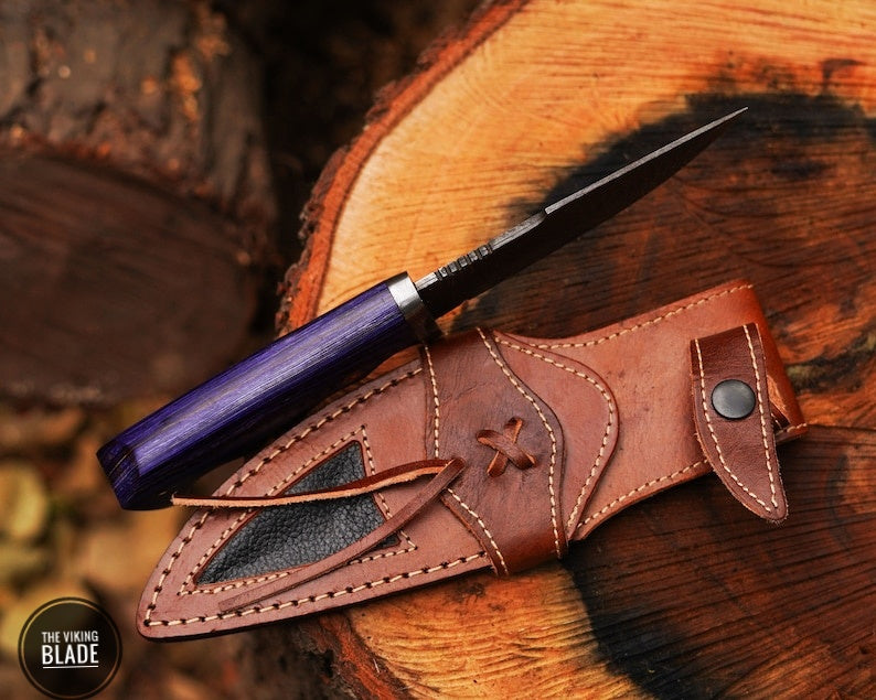 Hand forged Damascus steel knife Non slip Color wood handle leather sheath