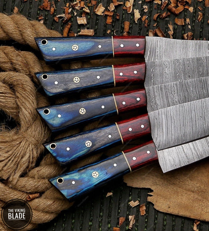 Custom Handmade Damascus Chef Knife Set. Beautifully designed and easy to grip, comes with Leather Sheath