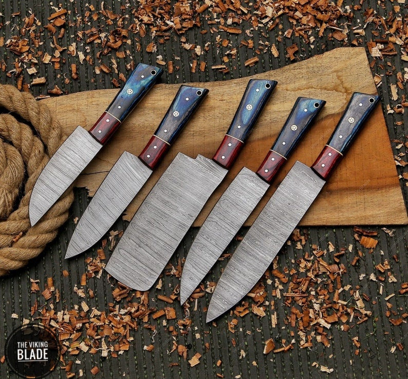 Custom Handmade Damascus Chef Knife Set. Beautifully designed and easy to grip, comes with Leather Sheath