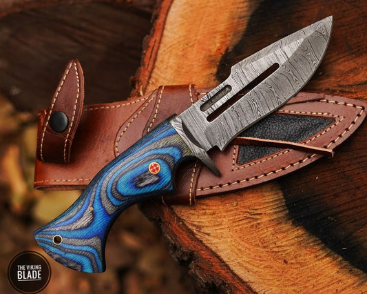 Hand forged Damascus steel knife Non slip Color wood handle leather sheath