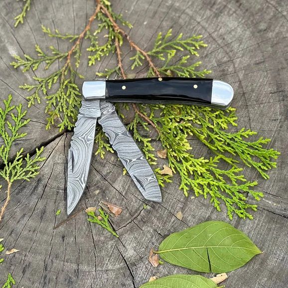 Damascus Handmade Custom Trapper Folding Pocket Knife with Buffalo Horn Handle & Steel Bolsters – 3.2" Blade