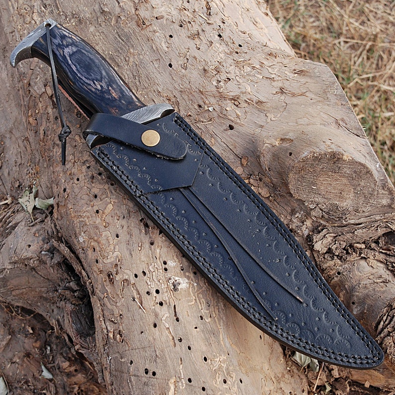 Damascus Steel Clip Point Bowie Hunting Knife With Leather Sheath
