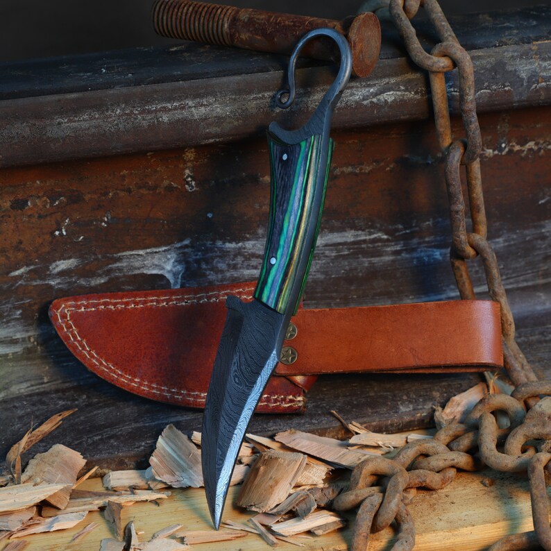 Functional Full Tang Damascus Sharpened Trailing Point Blade w/ Finger Hole - Green Handle