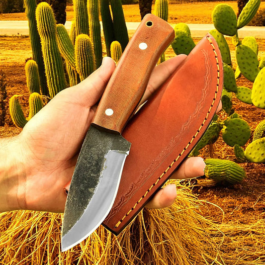 Handmade Carbon Steel Skinning Outdoor Hunting Knife With Leather Pouch