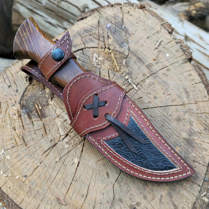 Handmade Damascus Steel Bushcraft Hunting Survival knife with Horizontal Carry Leather Sheath