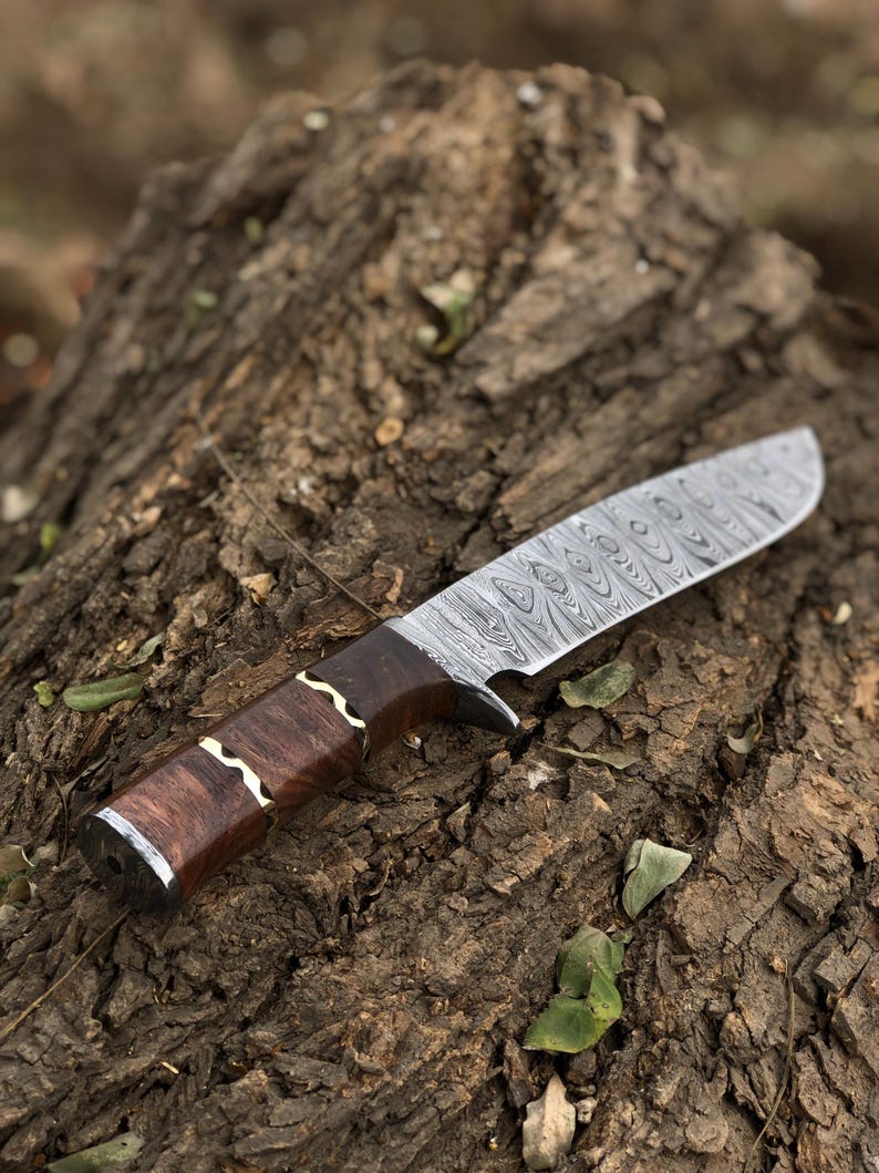 Custom Handmade Damascus Steel Hunting Knife