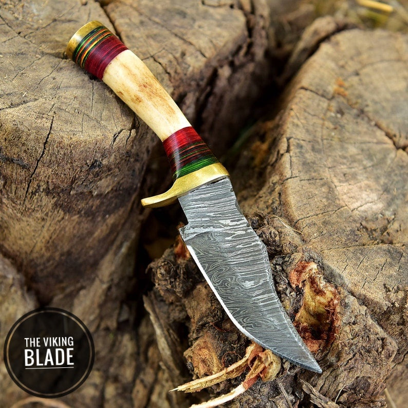 Handmade Damascus Skinning Hunting Fix Blade Knife Stag Antler & Brass Guard Comes With Genuine Leather Sheath