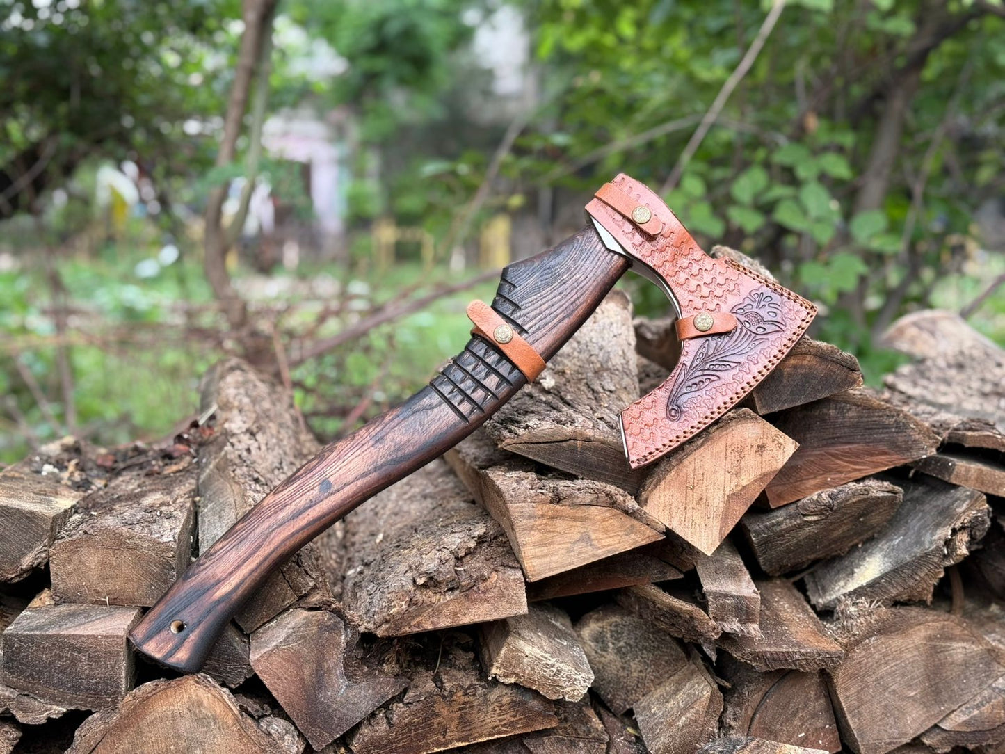 Hand-Forged Viking Style Axe – With Detailed Engravings on Blade & Leather Sheath