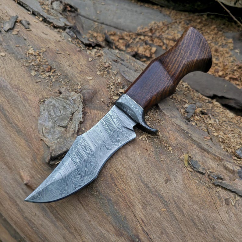 Handmade Damascus Steel Bushcraft Hunting Survival knife with Horizontal Carry Leather Sheath