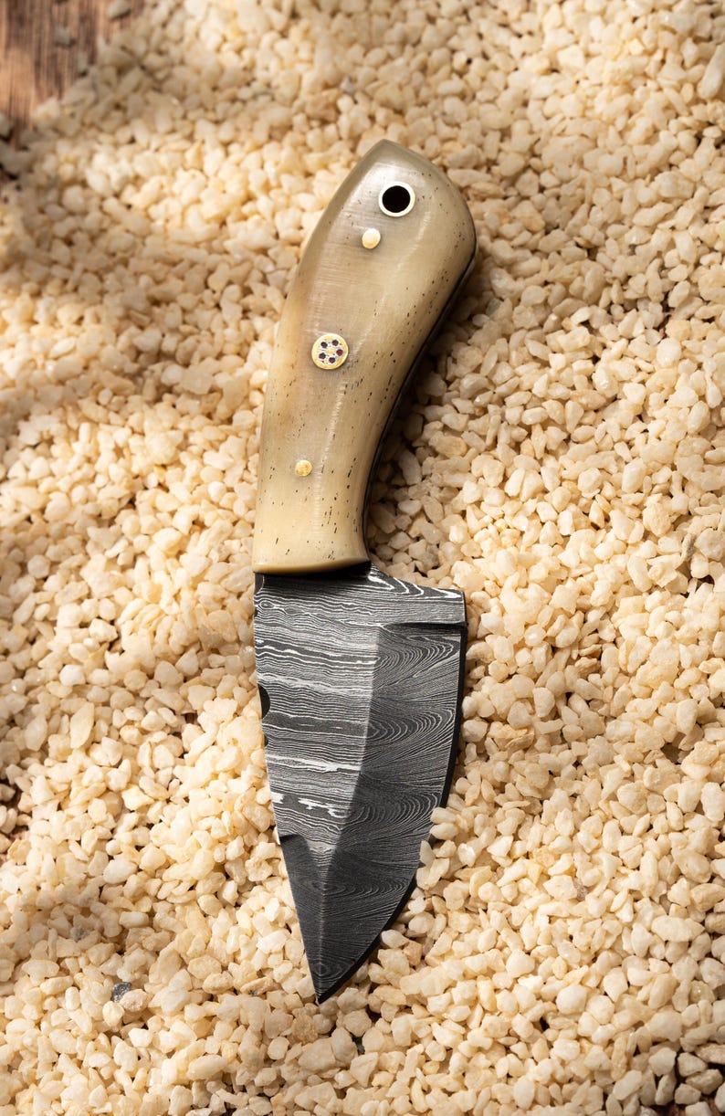 Custom Handmade Damascus Steel Skinner Knife With Leather Sheath