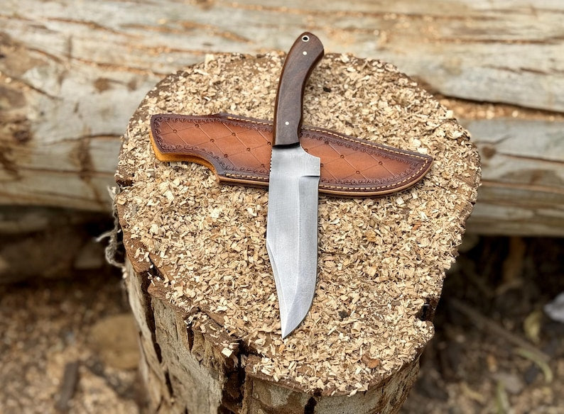 Custom Handmade D2 Steel Hunting Knife Rosewood Handle With Leather Sheath