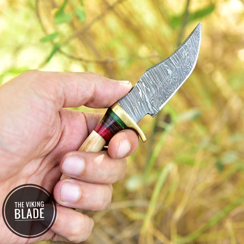 Handmade Damascus Skinning Hunting Fix Blade Knife Stag Antler & Brass Guard Comes With Genuine Leather Sheath