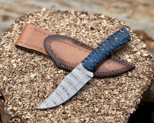 Handmade Damascus Steel Skinner Knife Ergonomic Handle With Leather Sheath