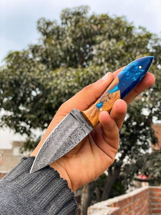 Custom Handmade Damascus Steel Skinner Knife