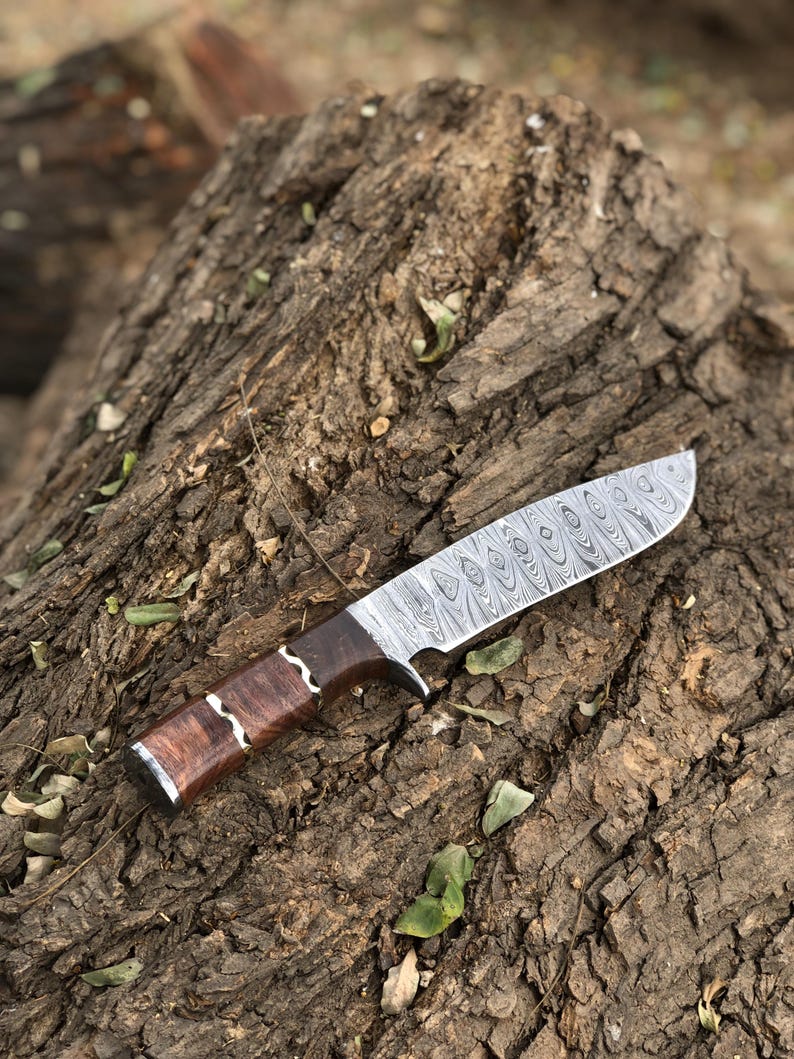 Custom Handmade Damascus Steel Hunting Knife