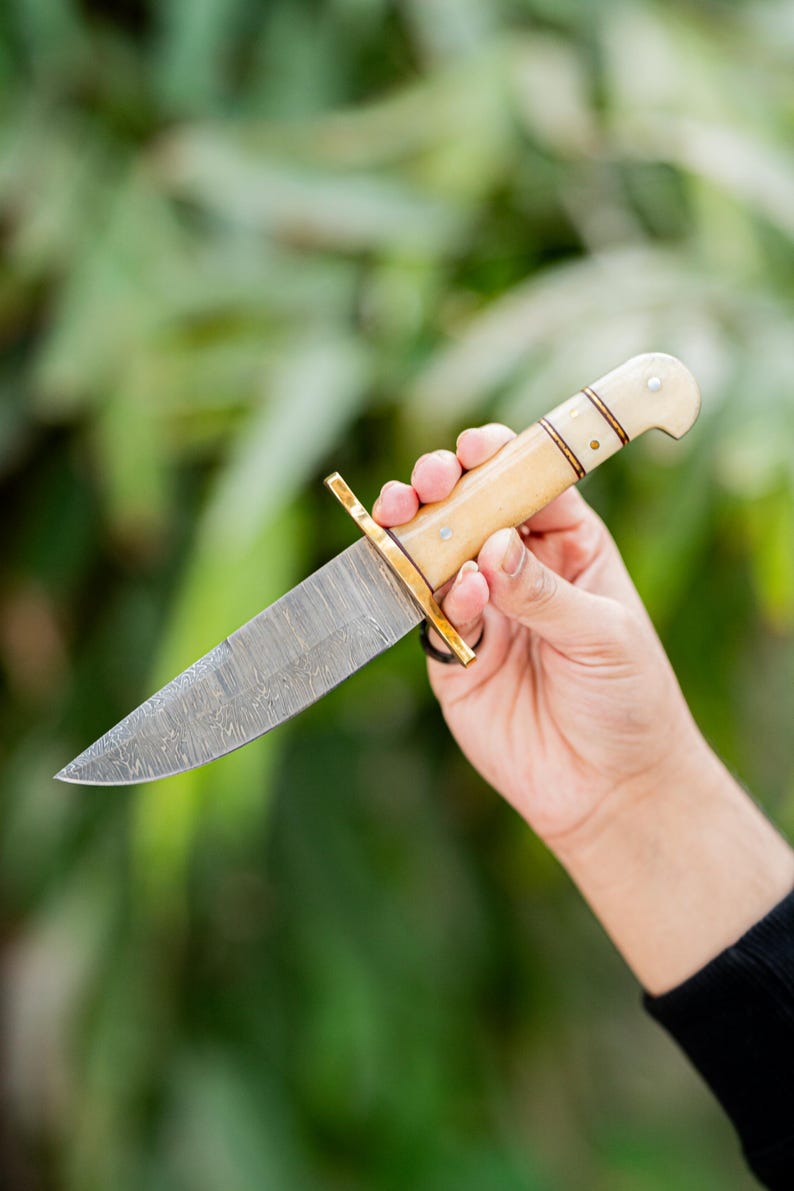 Custom Handmade Damascus Steel Hunting Knife With Leather Sheath