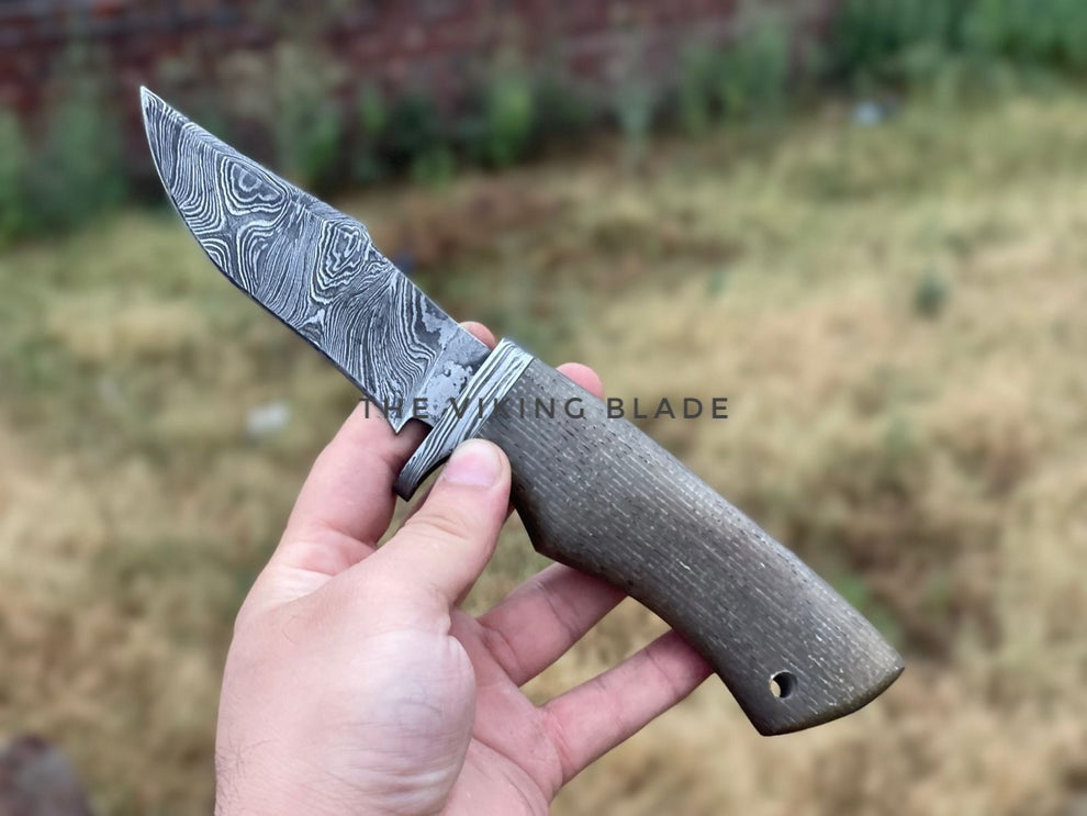 Custom Handmade Damascus Steel Hunting Bobcat Knife
