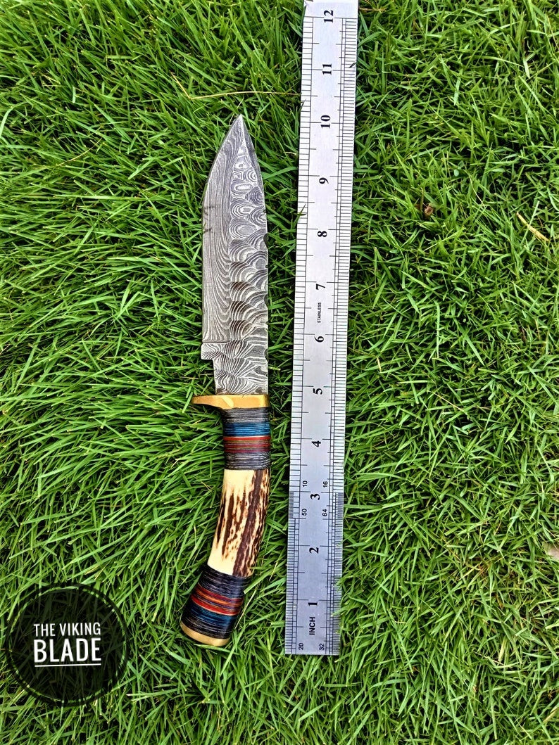 Custom Handmade Damascus Steel Hunting Skinning Knife Deer Stag Handle Survival Comes with Genuine Leather Sheath