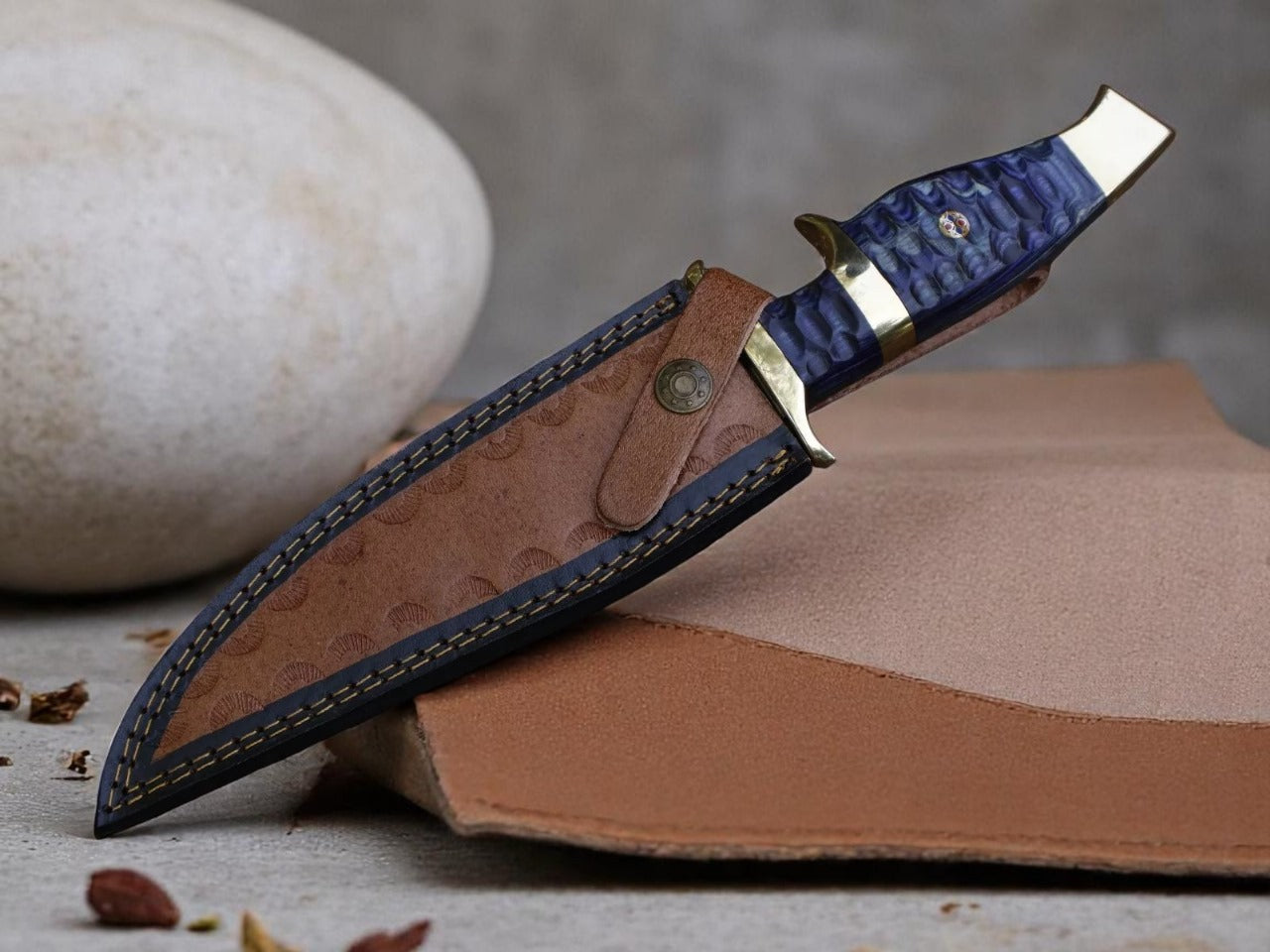 Custom Handmade Damascus Steel Hunting Knife With Leather Sheath