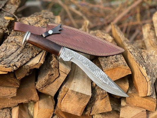 Hand Crafted Beautifully Designed Damascus Steel Blade Hunting Knife | Bowie Knife with Premium Leather Sheath Cover