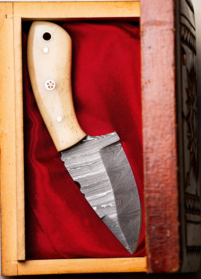 Custom Handmade Damascus Steel Skinner Knife With Leather Sheath