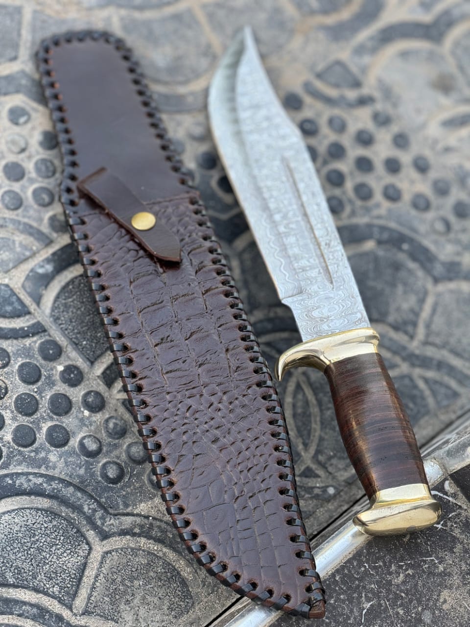 Custom Handmade Damascus Steel Hunting Bowie Knife With Leather Sheath