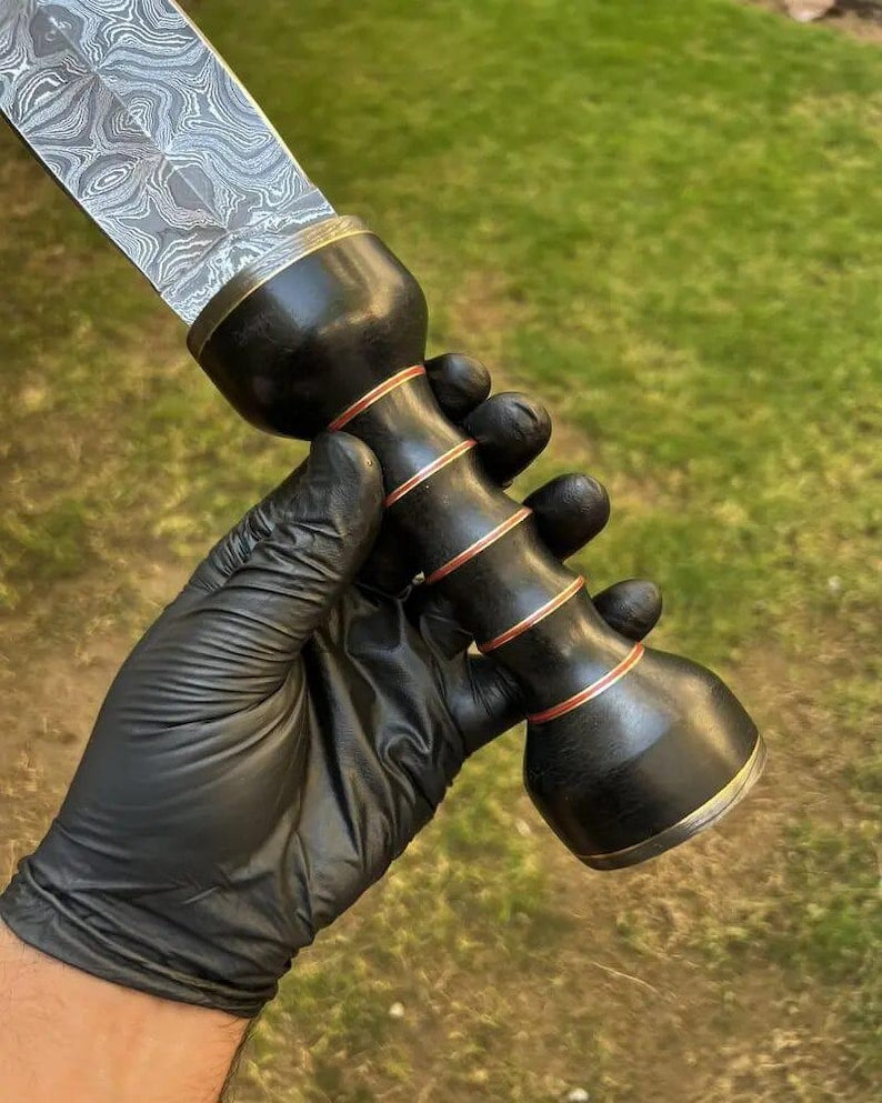 Custom Handmade Damascus Steel Hunting Knife