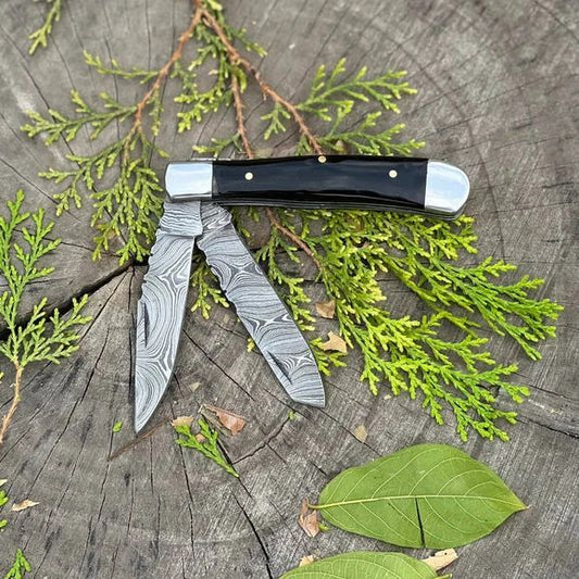 Damascus Handmade Custom Trapper Folding Pocket Knife with Buffalo Horn and Steel Bolsters Handle, 3.2-inch Blade Length