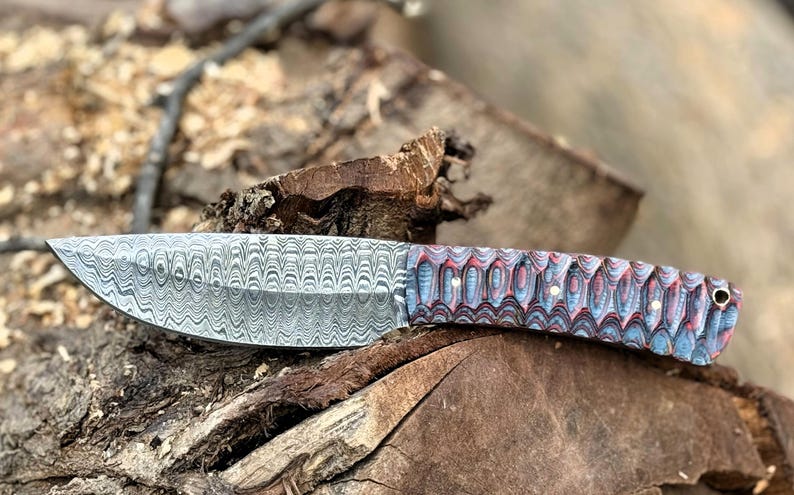 Handmade Damascus Steel Skinning Knife Ergonomic Handle With Leather Sheath