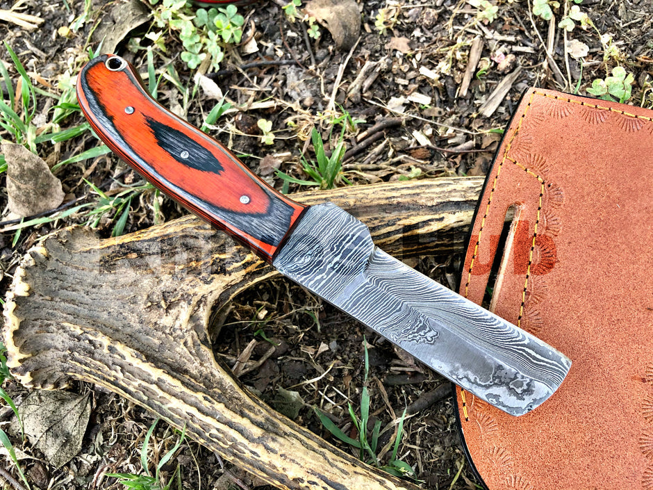 Custom Handmade Bull Cutter Knife Hand Forged Damascus EDC Knife With Leather Sheath