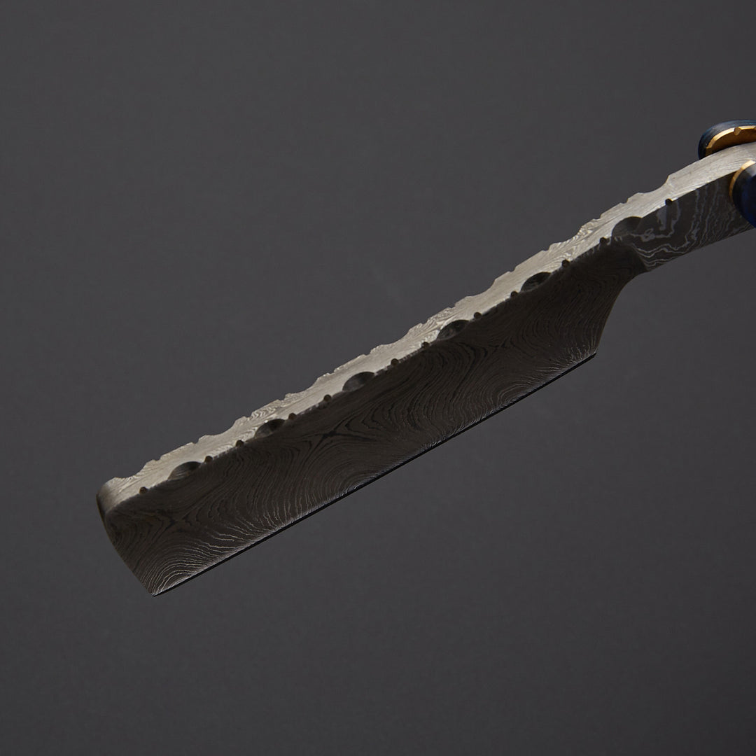 Premium Damascus steel barber straight razor presented in luxury gift box with leather sheath, ideal for professional wet shaving and gifting.