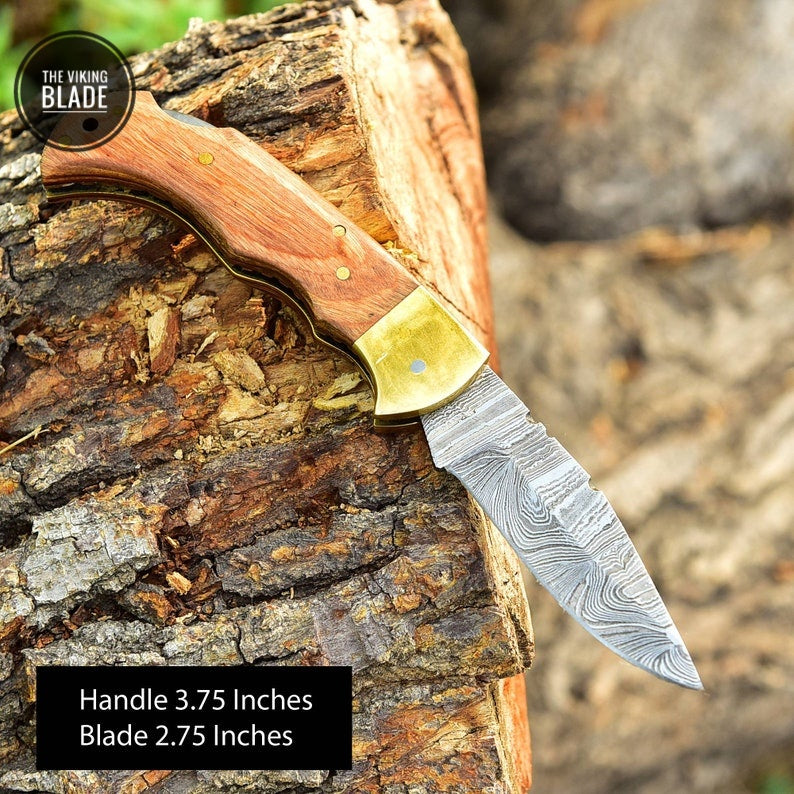 Custom Handmade Damascus Steel Folding Pocket Knife Hunting CAMPING EDC Comes with Genuine Leather Sheath