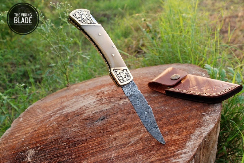 Custom Handmade Damascus Steel folding pocket knife Hunting Camping Comes with Genuine Leather Sheath