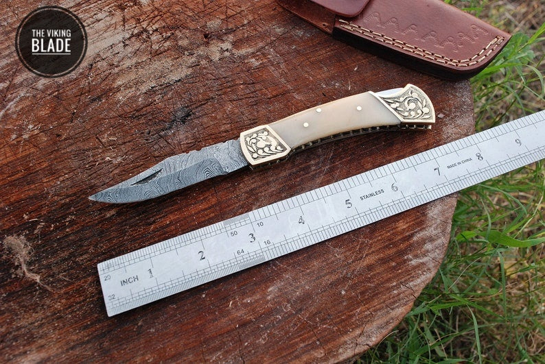 Custom Handmade Damascus Steel folding pocket knife Hunting Camping Comes with Genuine Leather Sheath