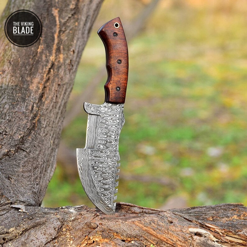 Handmade Hunting Bushcraft Tactical Knife Forged Damascus Steel Survival EDC Comes with Genuine Leather Sheath