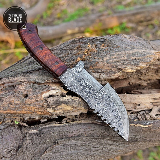 Handmade Hunting Bushcraft Tactical Knife Forged Damascus Steel Survival EDC Comes with Genuine Leather Sheath