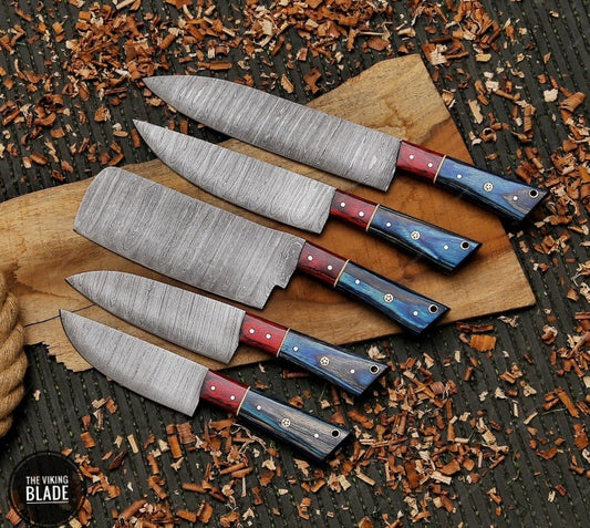 Custom Handmade Damascus Chef Knife Set. Beautifully designed and easy to grip, comes with Leather Sheath