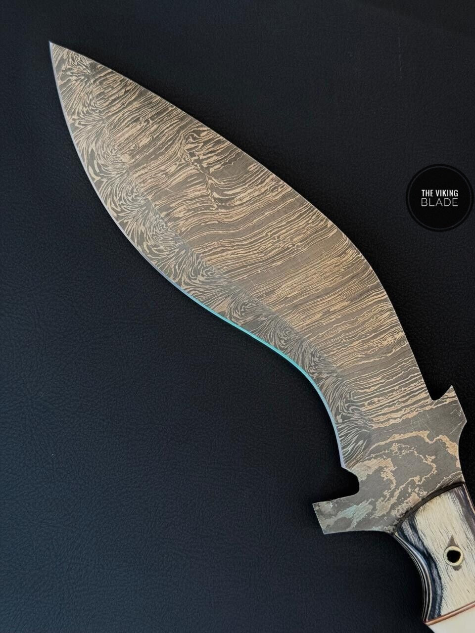 Damascus Knife, Handmade Fire Storm Damascus Steel Hunting Knife