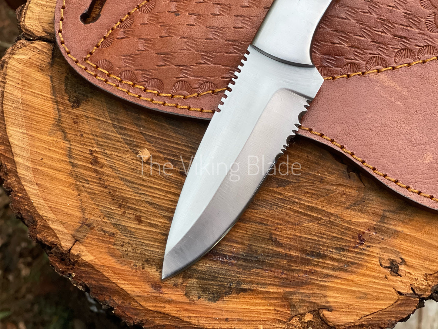 Custom Handmade D2 Steel Skinner Hunting Knife With Leather Sheath