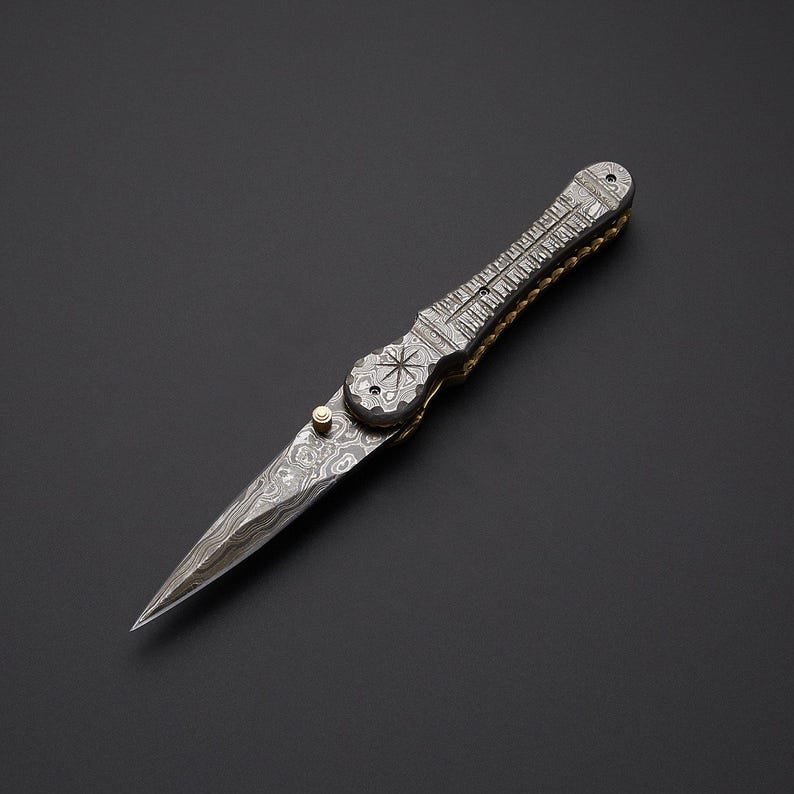 Handcrafted Damascus Steel Folding Pocket Knife with Premium Leather Pouch