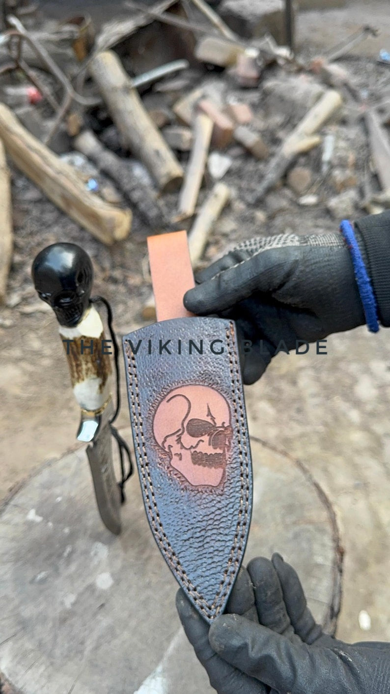 Custom Handmade Stainless Damascus Steel Hunting Knife With Leather Sheath