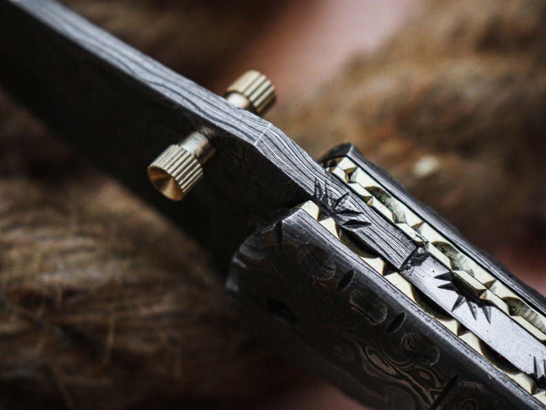 Handcrafted Damascus Steel Folding Pocket Knife with Premium Leather Pouch