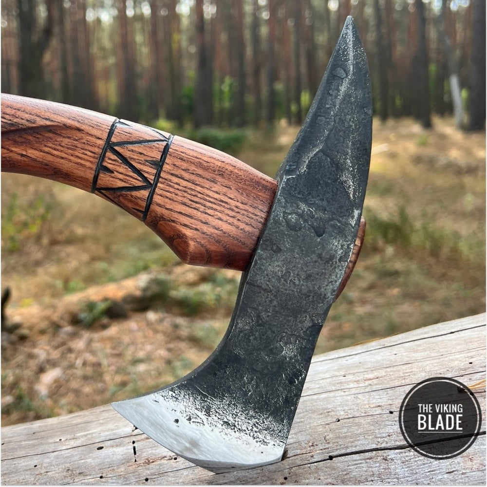 Handmade tomahawk axe "Black Hawk" | The Viking Blade |