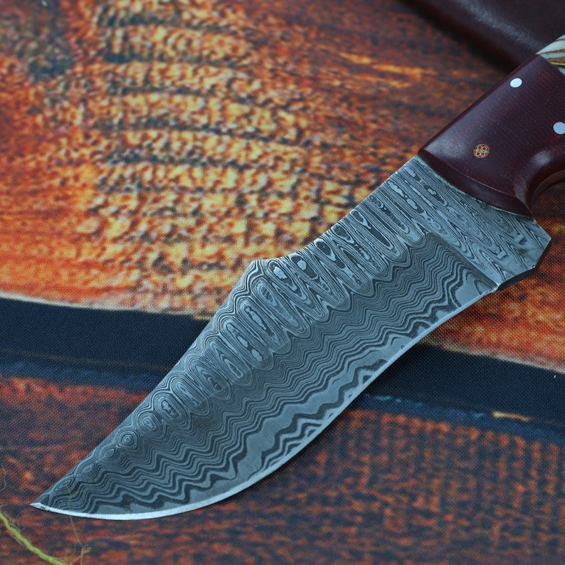 Handmade 15N20 and 1095 Damascus steel knife