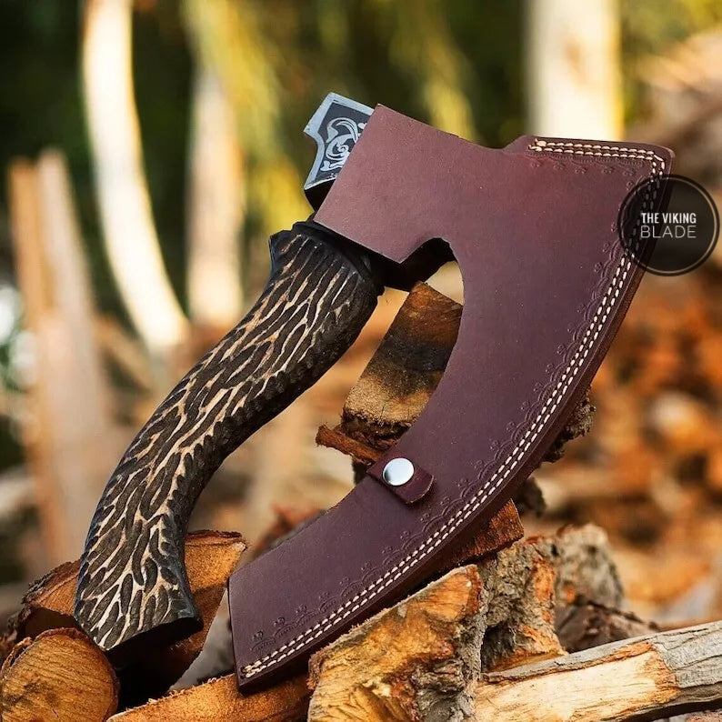 Handmade forged pizza axe cutter premium kitchen knife with carbon steel blade and wooden handle for long-lasting use.
